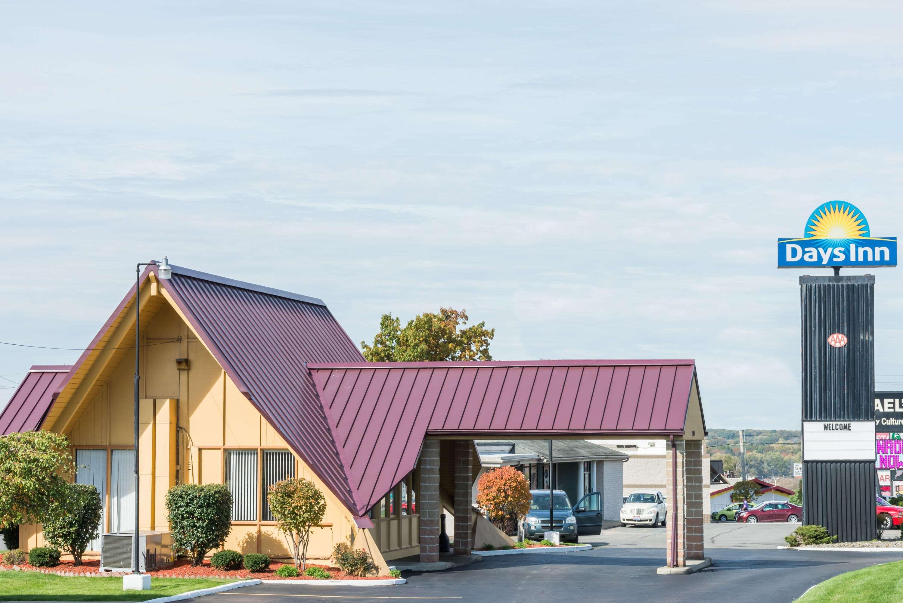Days Inn By Wyndham Niles Dış mekan fotoğraf